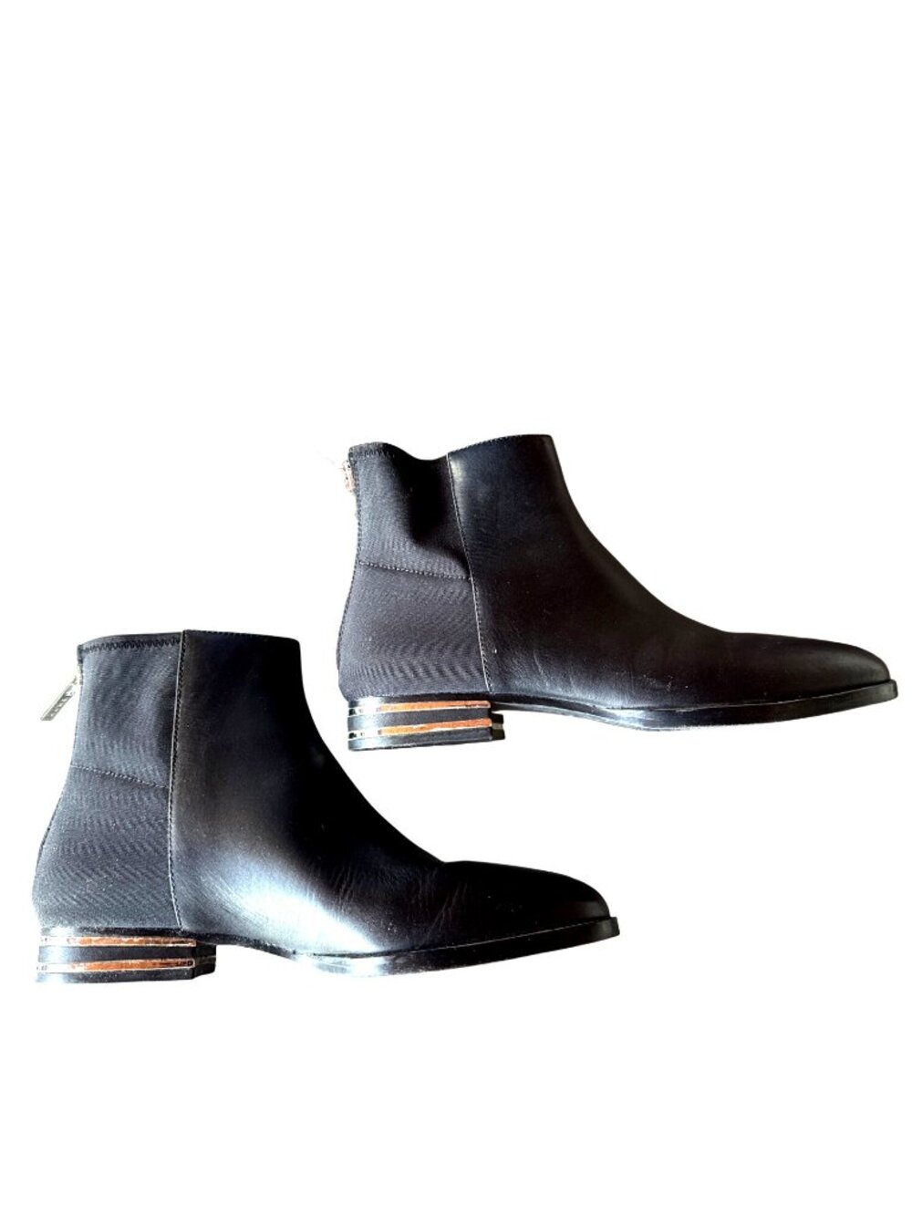 DKNY Black Leather Ankle Boots Size 7 Back Zipper Closure Low Heel Fall Fashion - Picture 11 of 12